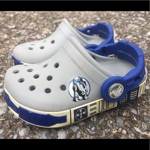 Star Wars R2D2 CROCS - toddler 4/5